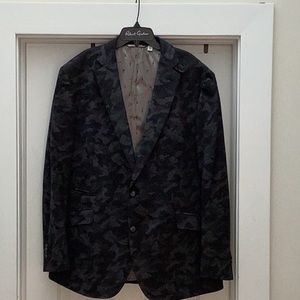 Robert Graham Camo patterned jacket